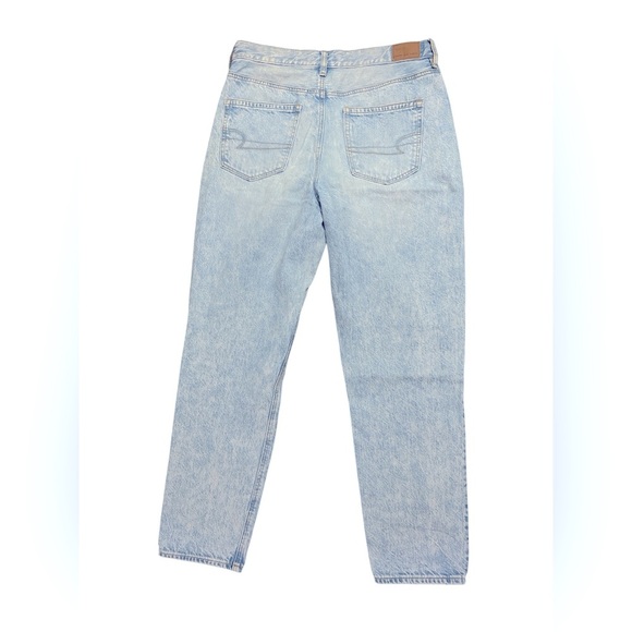 Women’s American eagle light wash high rise distressed jeans size 8 - Picture 2 of 2